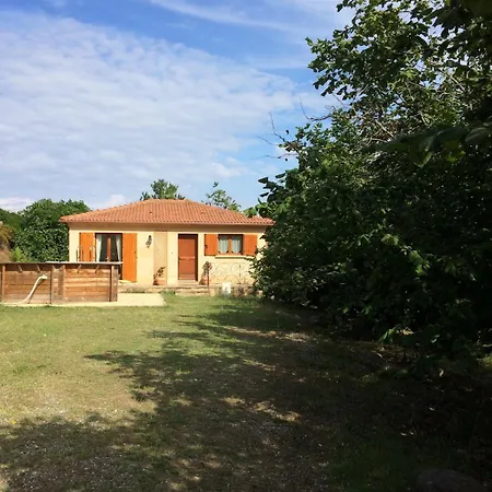 Prázdninový dům Maison Avec Piscine Sans Voisinage A 4km De La